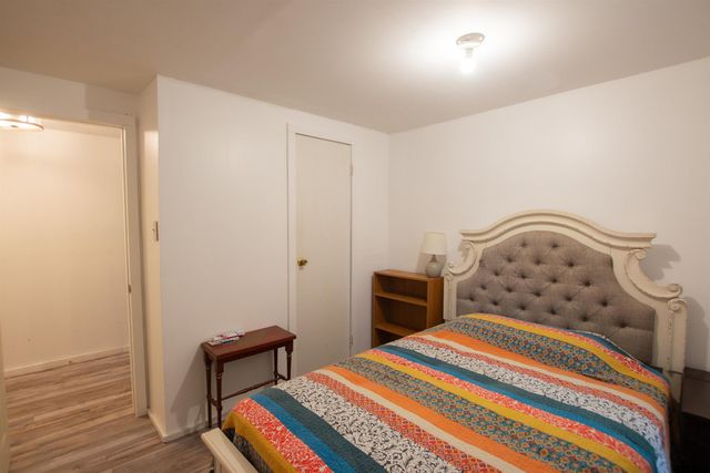 2761 Oak Trail Shores Dr, Chandler, TX 75758