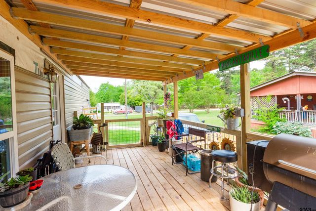 2761 Oak Trail Shores Dr, Chandler, TX 75758