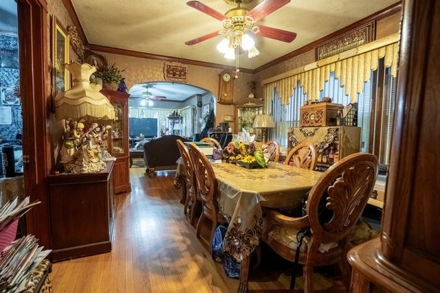4830 W Oakdale Avenue, Chicago, IL 60641