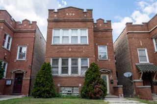 4830 W Oakdale Avenue, Chicago, IL 60641