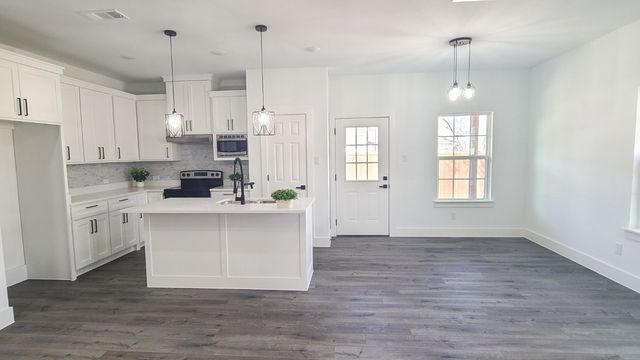 1903 King Street, Greenville, TX 75401