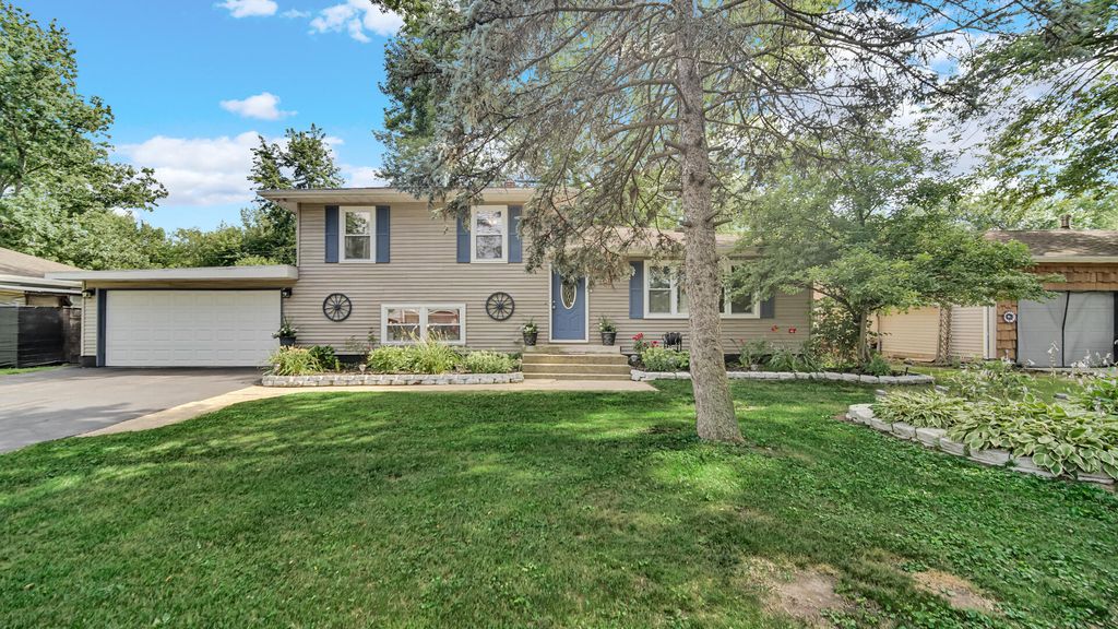 3343 E 78th Place, Merrillville, IN 46410