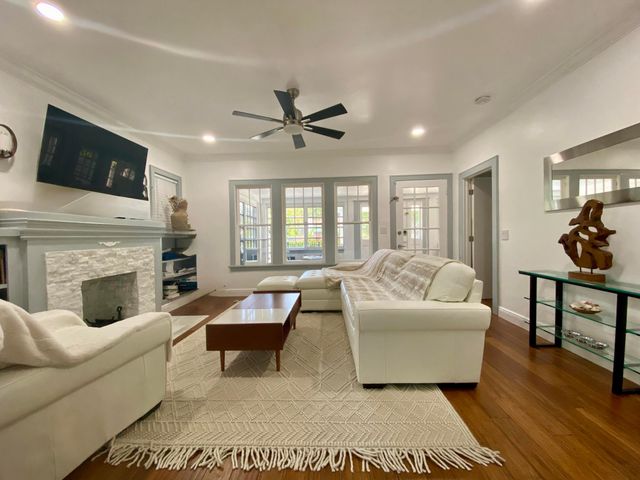 1216 SE 1st Street, Fort Lauderdale, FL 33301