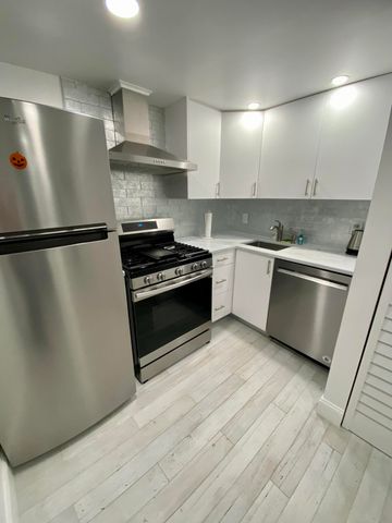 1216 SE 1st Street, Fort Lauderdale, FL 33301