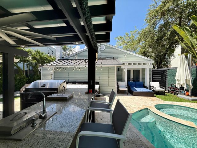 1216 SE 1st Street, Fort Lauderdale, FL 33301