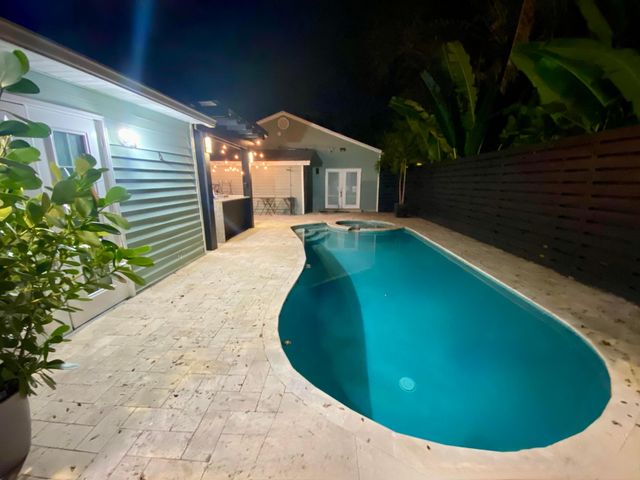 1216 SE 1st Street, Fort Lauderdale, FL 33301