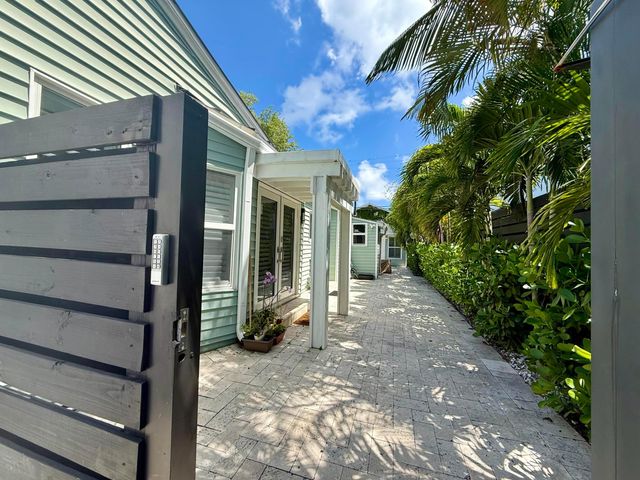 1216 SE 1st Street, Fort Lauderdale, FL 33301