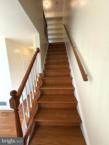 11 WIMBLEDON CT, Silver Spring, MD 20906