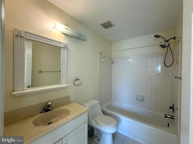 11 WIMBLEDON CT, Silver Spring, MD 20906