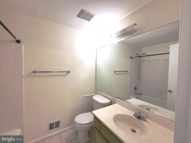 11 WIMBLEDON CT, Silver Spring, MD 20906