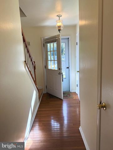 11 WIMBLEDON CT, Silver Spring, MD 20906