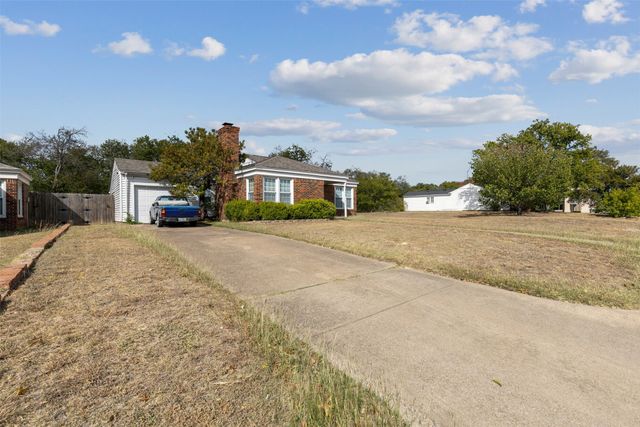 6408 Camp Bowie Boulevard, Fort Worth, TX 76116