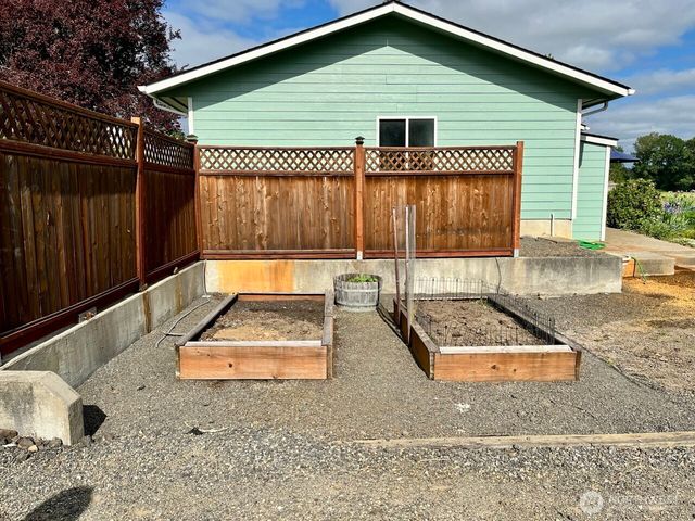 1369 State Route 6, Chehalis, WA 98532