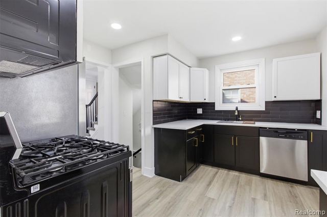 4384 Grayton Street, Detroit, MI 48224