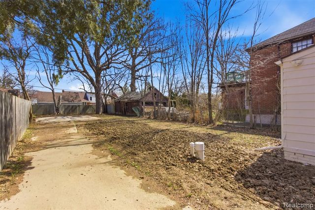 4384 Grayton Street, Detroit, MI 48224