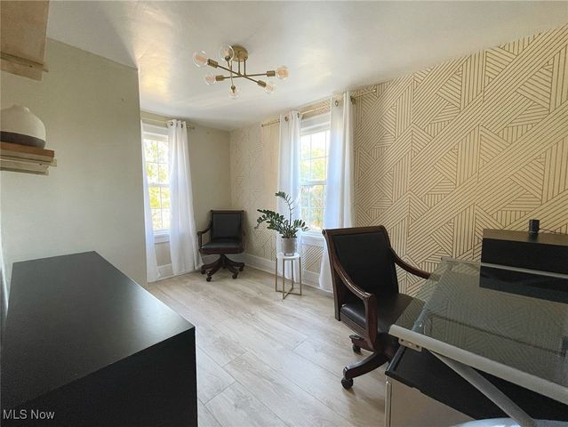 284 Kenilworth Drive, Akron, OH 44313