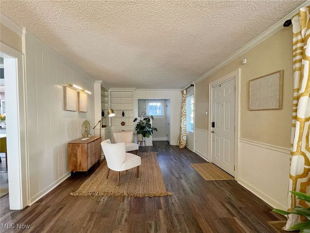 284 Kenilworth Drive, Akron, OH 44313