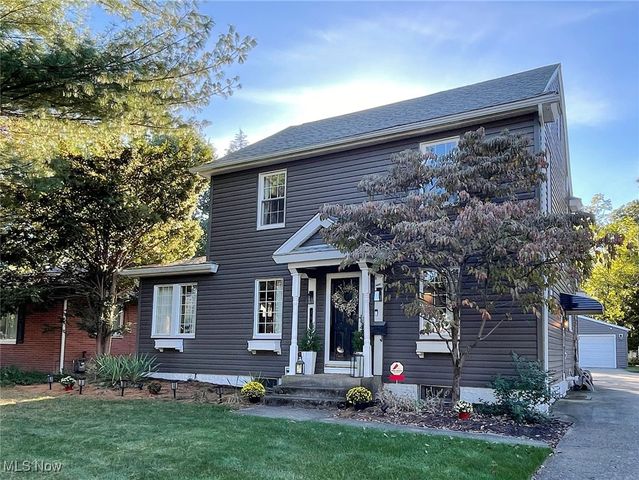 284 Kenilworth Drive, Akron, OH 44313