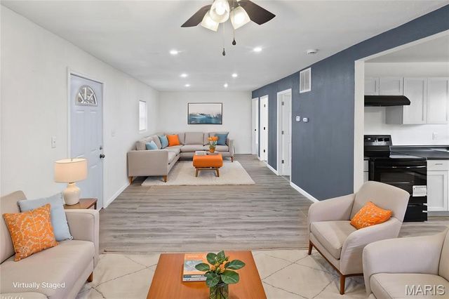 2 Eastgate Drive, Pontoon Beach, IL 62040