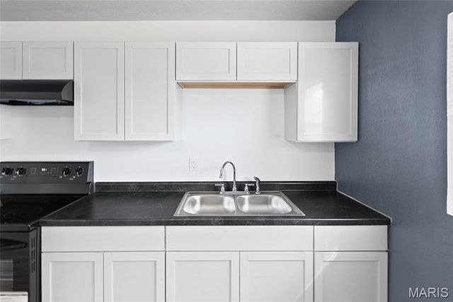 2 Eastgate Drive, Pontoon Beach, IL 62040