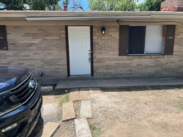 8902 Little Walnut PKWY A, Austin, TX 78758
