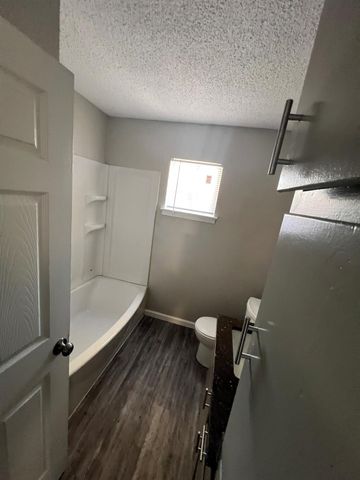 8902 Little Walnut PKWY A, Austin, TX 78758