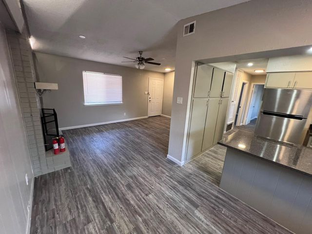 8902 Little Walnut PKWY A, Austin, TX 78758