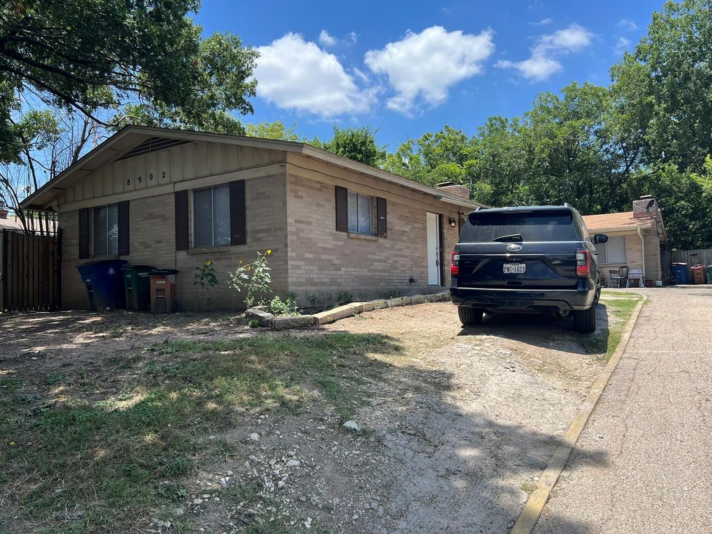 8902 Little Walnut PKWY A, Austin, TX 78758