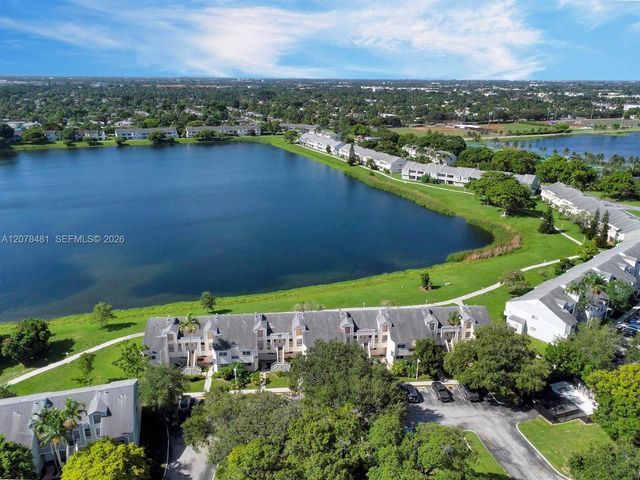 3449 NW 44th Street 205, Oakland Park, FL 33309