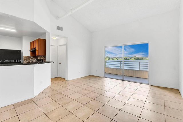 3449 NW 44th Street 205, Oakland Park, FL 33309