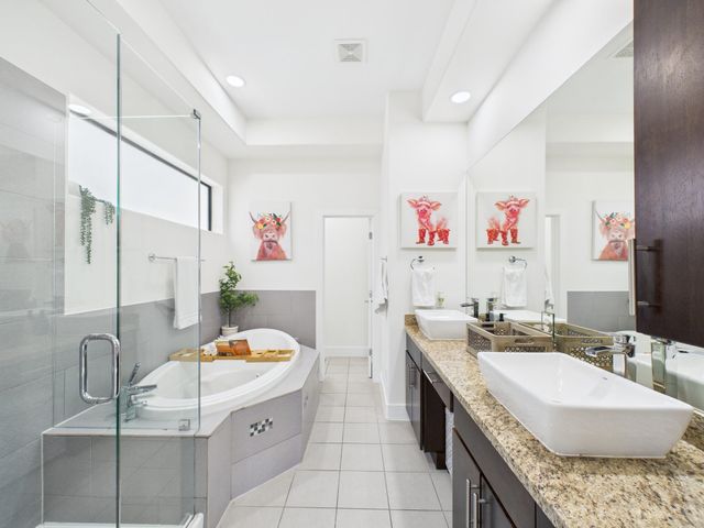 1404 Spring Street A, Houston, TX 77007