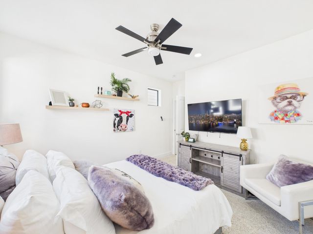 1404 Spring Street A, Houston, TX 77007