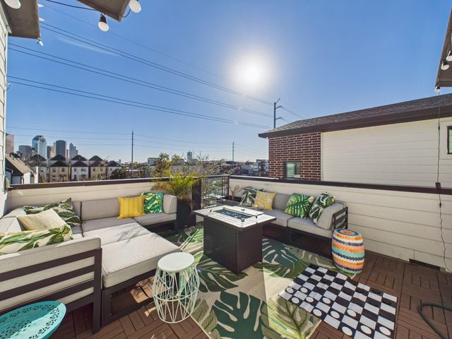 1404 Spring Street A, Houston, TX 77007