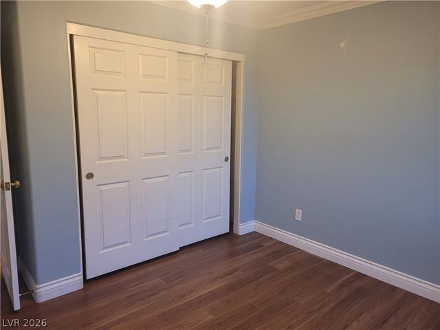 11078 Village Crest Lane, Las Vegas, NV 89135
