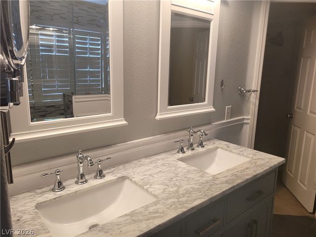 11078 Village Crest Lane, Las Vegas, NV 89135