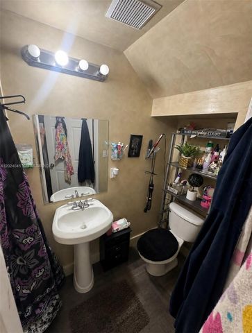 901 SW 6th Court, Florida City, FL 33034
