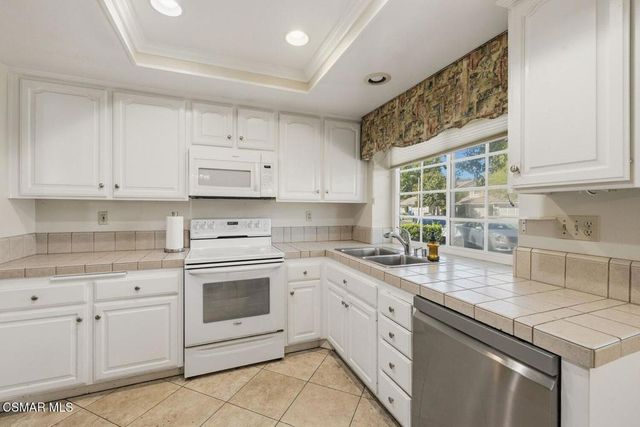 2927 Shadow Brook Lane, Westlake Village, CA 91361