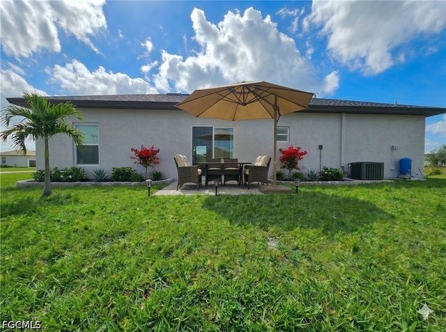1118 Crocus ST E, Lehigh Acres, FL 33974