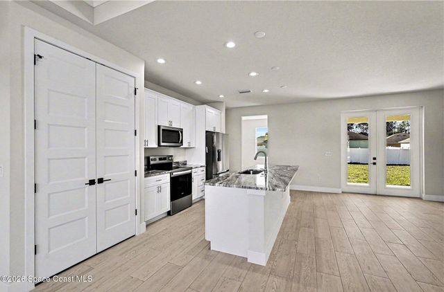 276 Americana Boulevard NW, Palm Bay, FL 32907