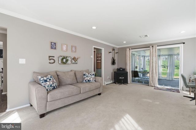 143 TERRACE RD, Levittown, PA 19056