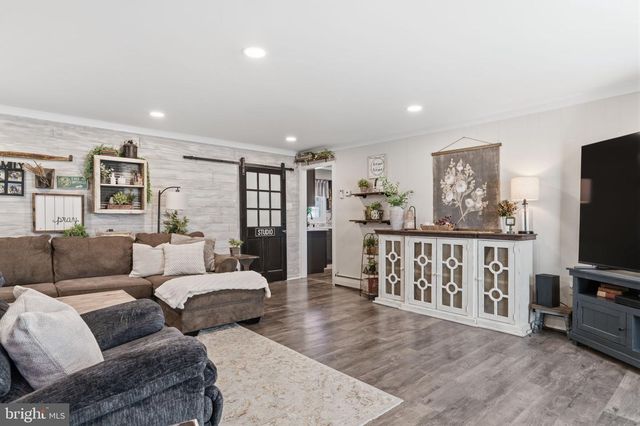 143 TERRACE RD, Levittown, PA 19056