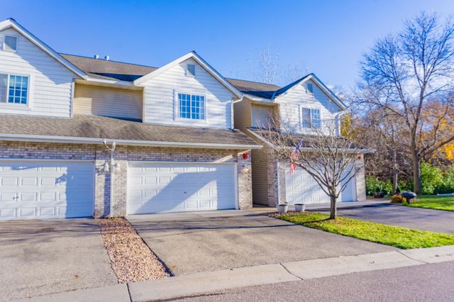 349 Pleasant Lane, Chaska, MN 55318