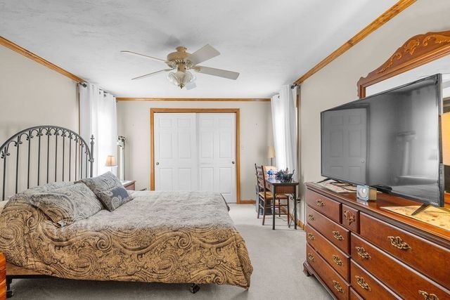 29 Elizabeth Ct, Dartmouth, MA 02747