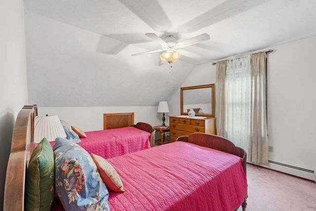 29 Elizabeth Ct, Dartmouth, MA 02747