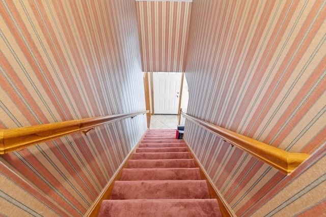 29 Elizabeth Ct, Dartmouth, MA 02747