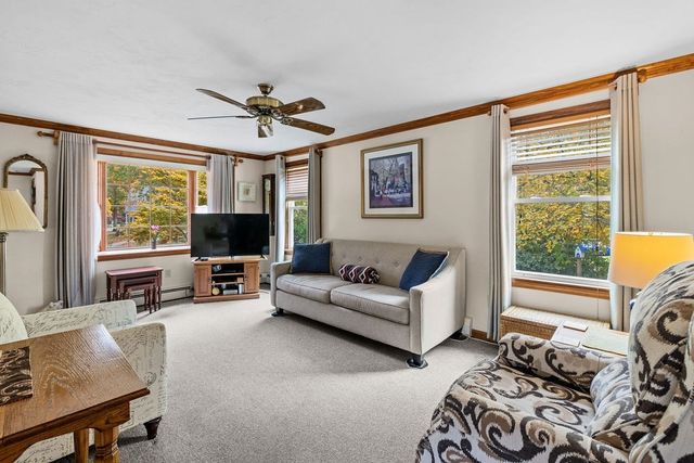 29 Elizabeth Ct, Dartmouth, MA 02747