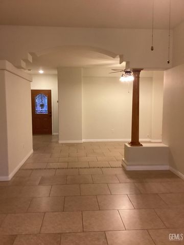 9808 Blackfoot Drive, Bakersfield, CA 93312