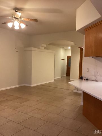 9808 Blackfoot Drive, Bakersfield, CA 93312