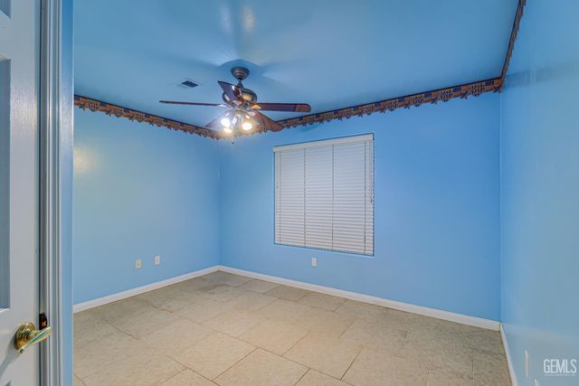 9808 Blackfoot Drive, Bakersfield, CA 93312