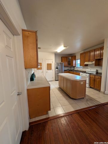 254 Lone Star Blvd, San Antonio, TX 78204